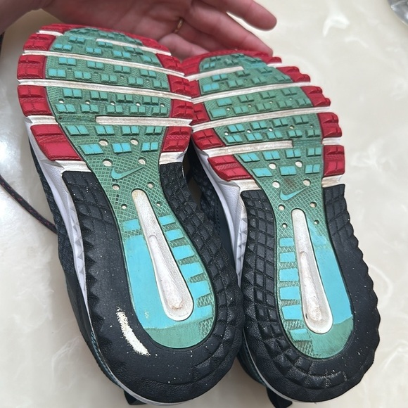 Nike Wild Trail Running Shoes -Womens size 7.5 - Picture 5 of 5